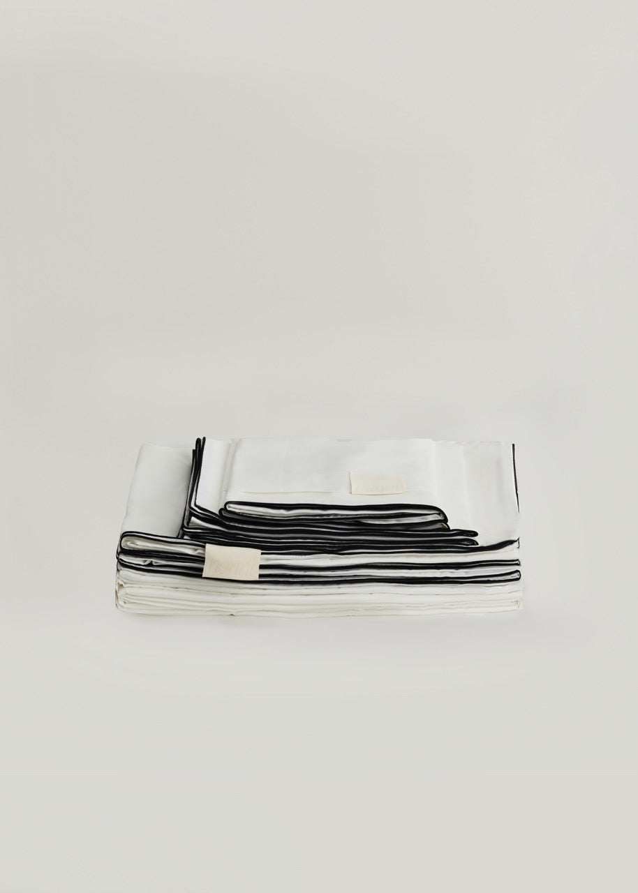 Beyaz - Luxe Biyeli Pamuk Saten Yorgan Kılıfı